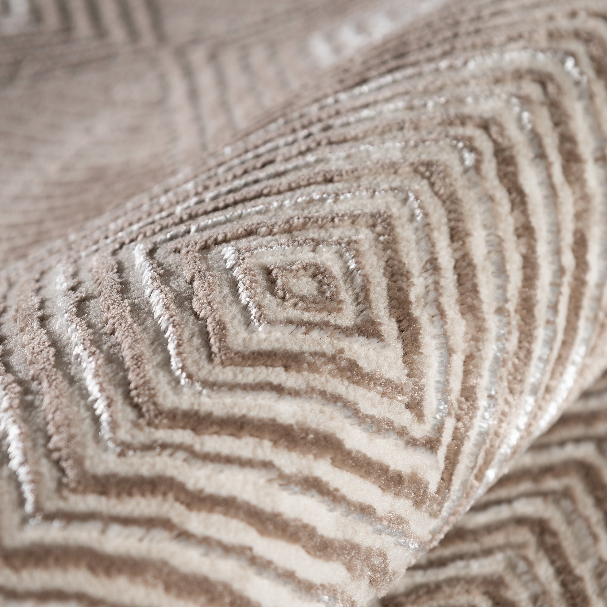 moderner-teppich-arya-6620-beige-wave